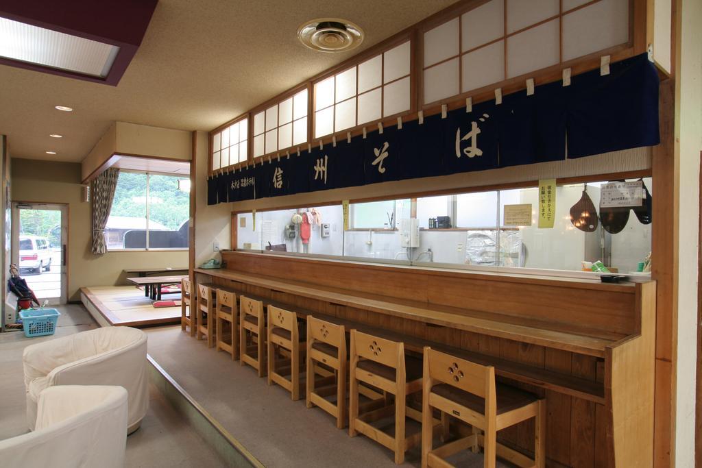 木戸池温泉ホテル 山ノ内町 エクステリア 写真