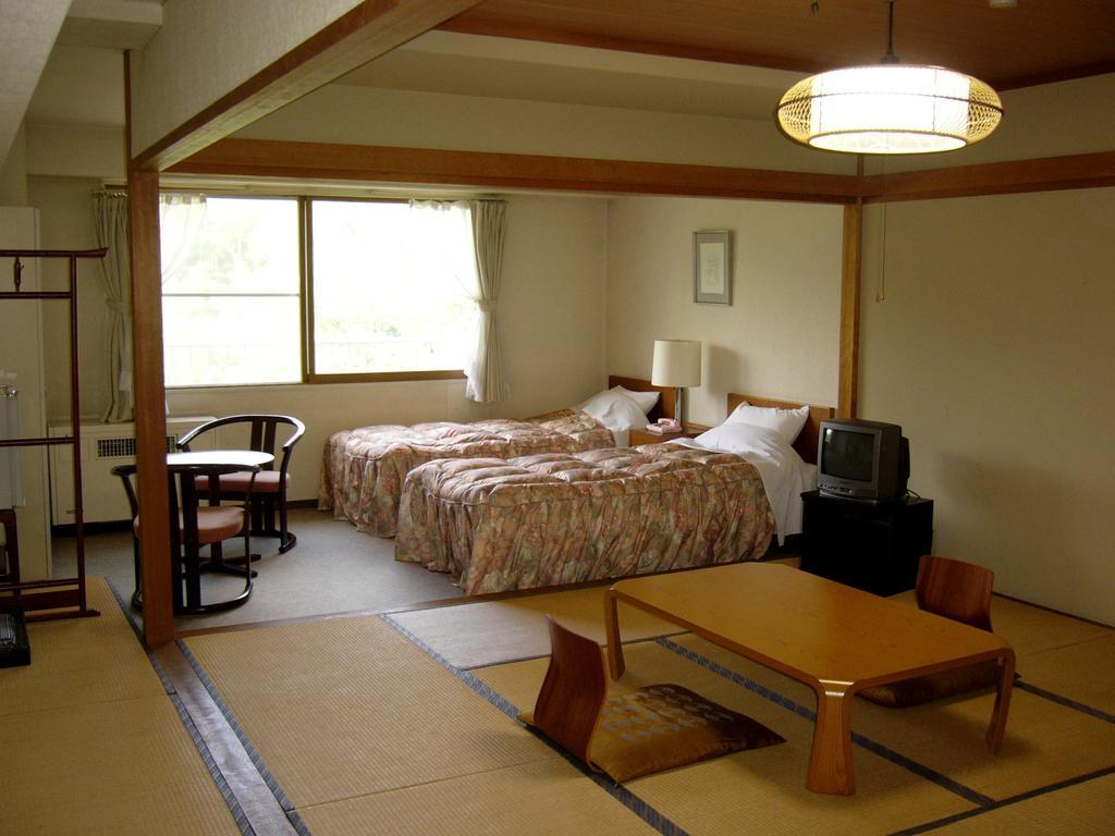 木戸池温泉ホテル 山ノ内町 エクステリア 写真