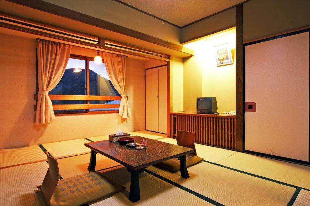 木戸池温泉ホテル 山ノ内町 エクステリア 写真